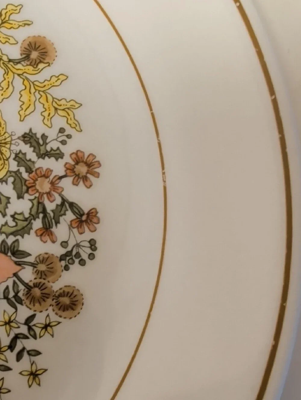 4 VTG. Corelle 